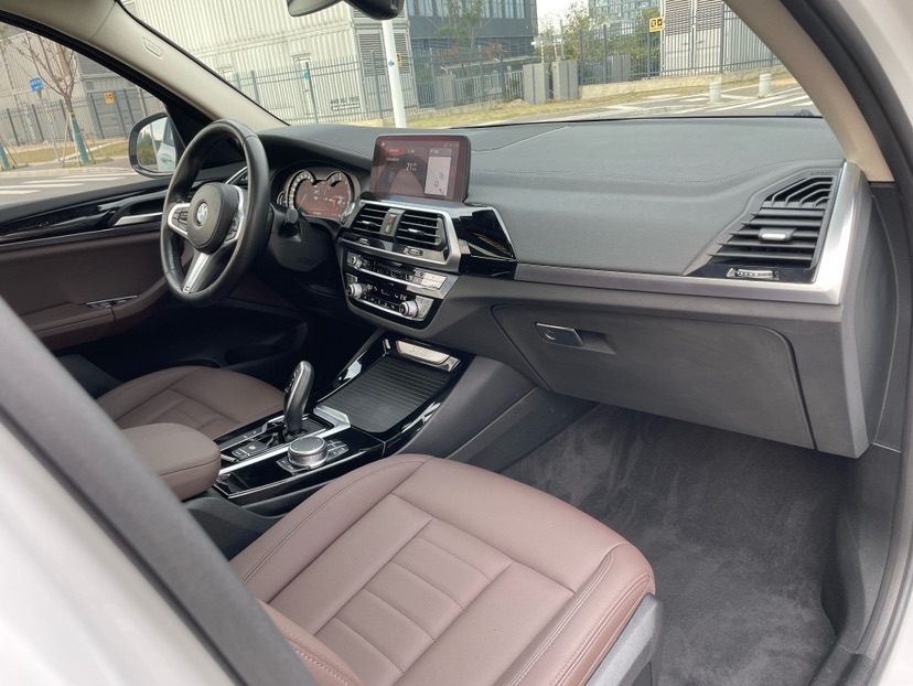 BMW X3 2019 car image #5