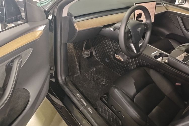 Tesla Model Y 2022 #16 Tesla Model Y 2022 car image #16