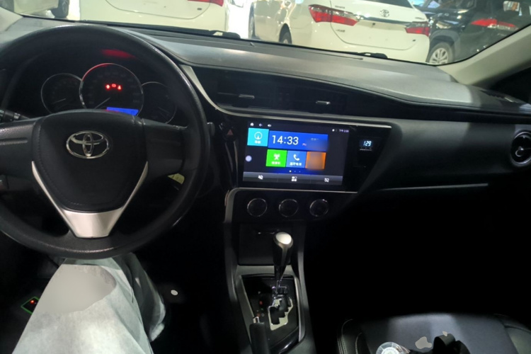 Toyota Corolla 2018 изображение автомобиля #11