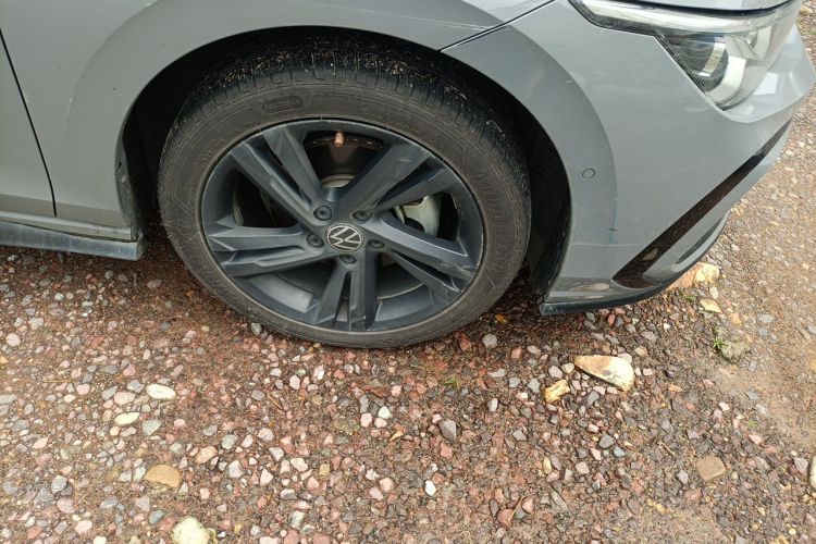 Volkswagen Golf 2022 car image #9