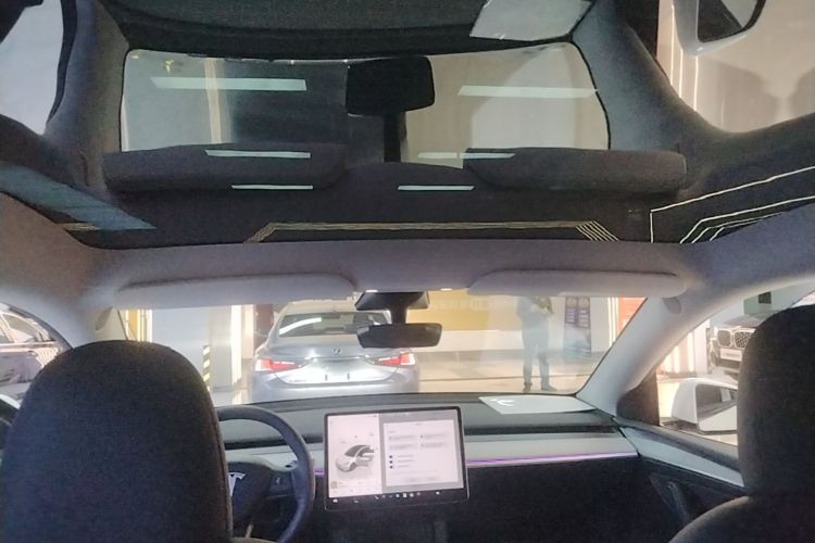Tesla Model Y 2023 #20 Tesla Model Y 2023 car image #20