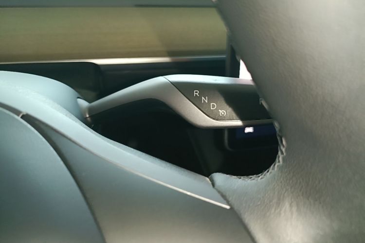 Tesla Model Y 2023 #18 Tesla Model Y 2023 car image #18