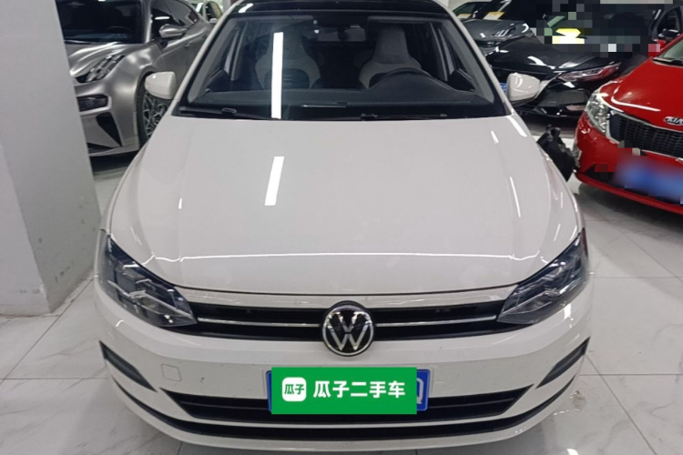 Volkswagen Polo 2022 car image #3