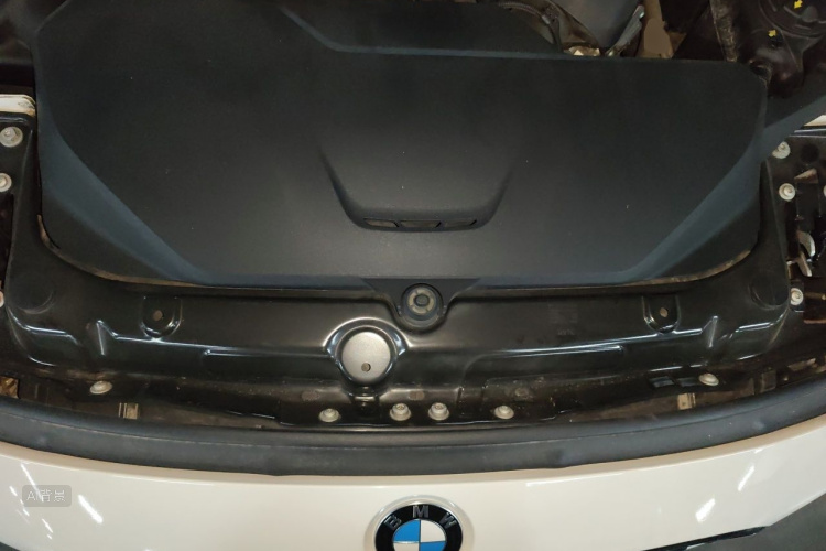 BMW 3 Series 2019 car image #22