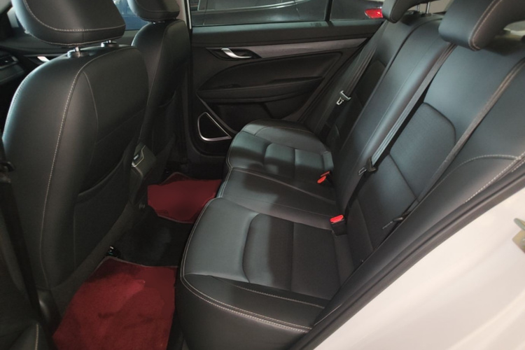 GEELY Emgrand 2021 car image #17