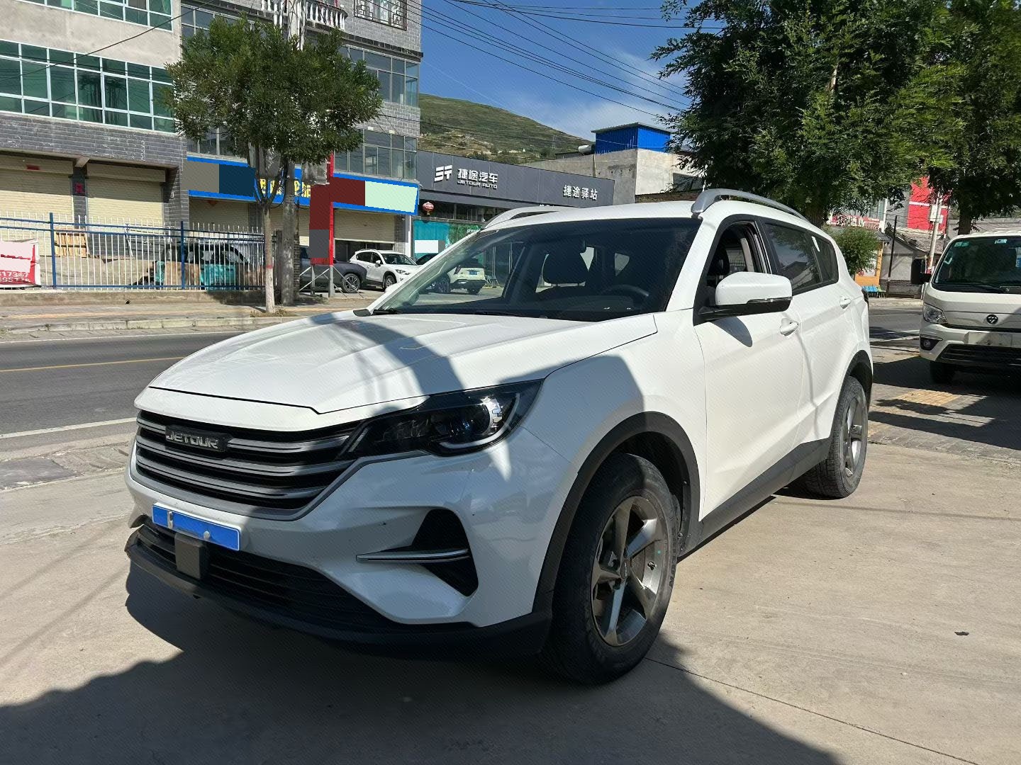 Jetour X70M 2020 Jetour X70M 2020 car image