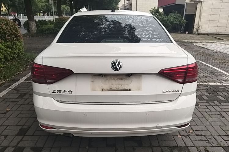 Volkswagen Lavida 2018 car image #6