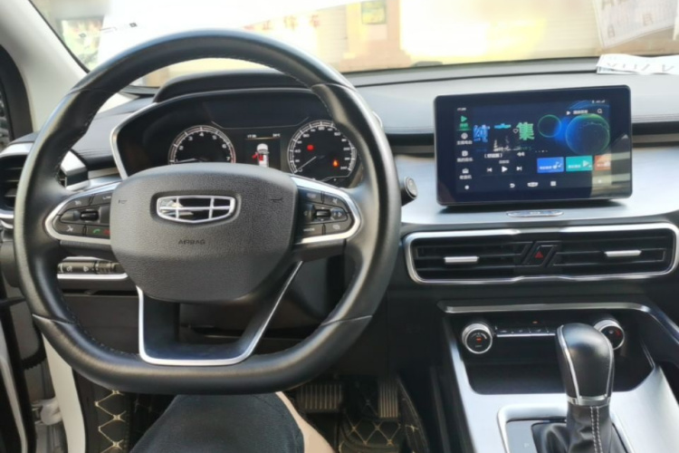 GEELY Coolray 2020 #10 GEELY Coolray 2020 car image #10
