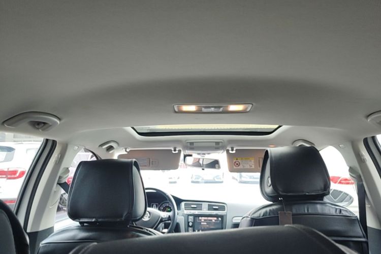 Volkswagen Golf 2019 #18 Volkswagen Golf 2019 car image #18