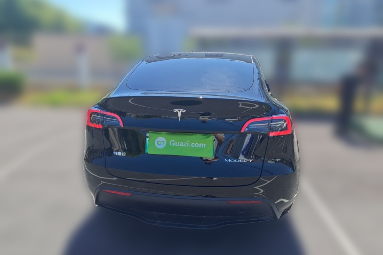 Tesla Model Y 2022 #6 Tesla Model Y 2022 car image #6