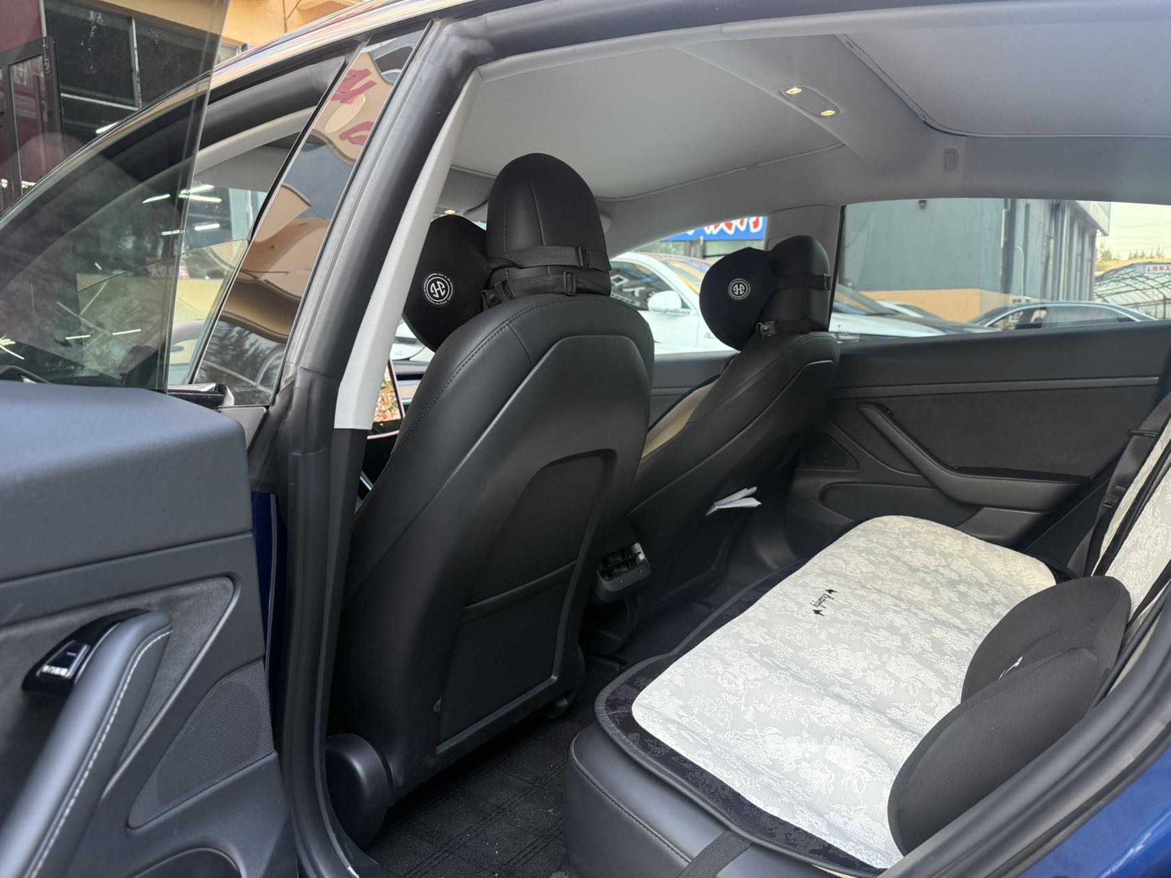 Tesla Model 3 2020 car image #7