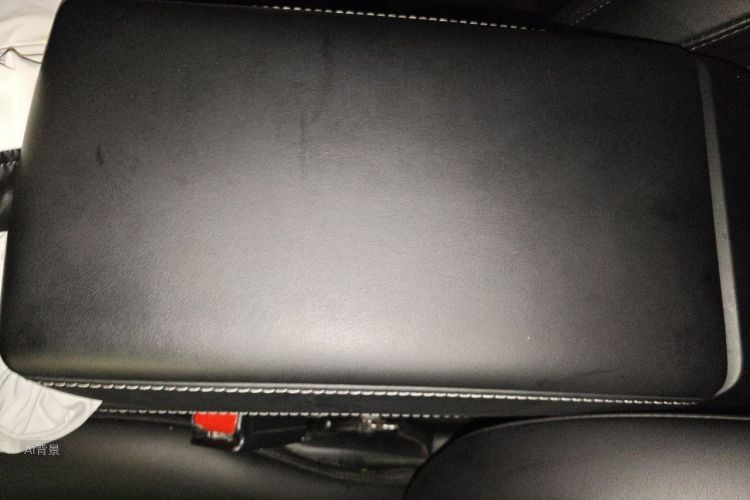 Tesla Model Y 2022 car image #10