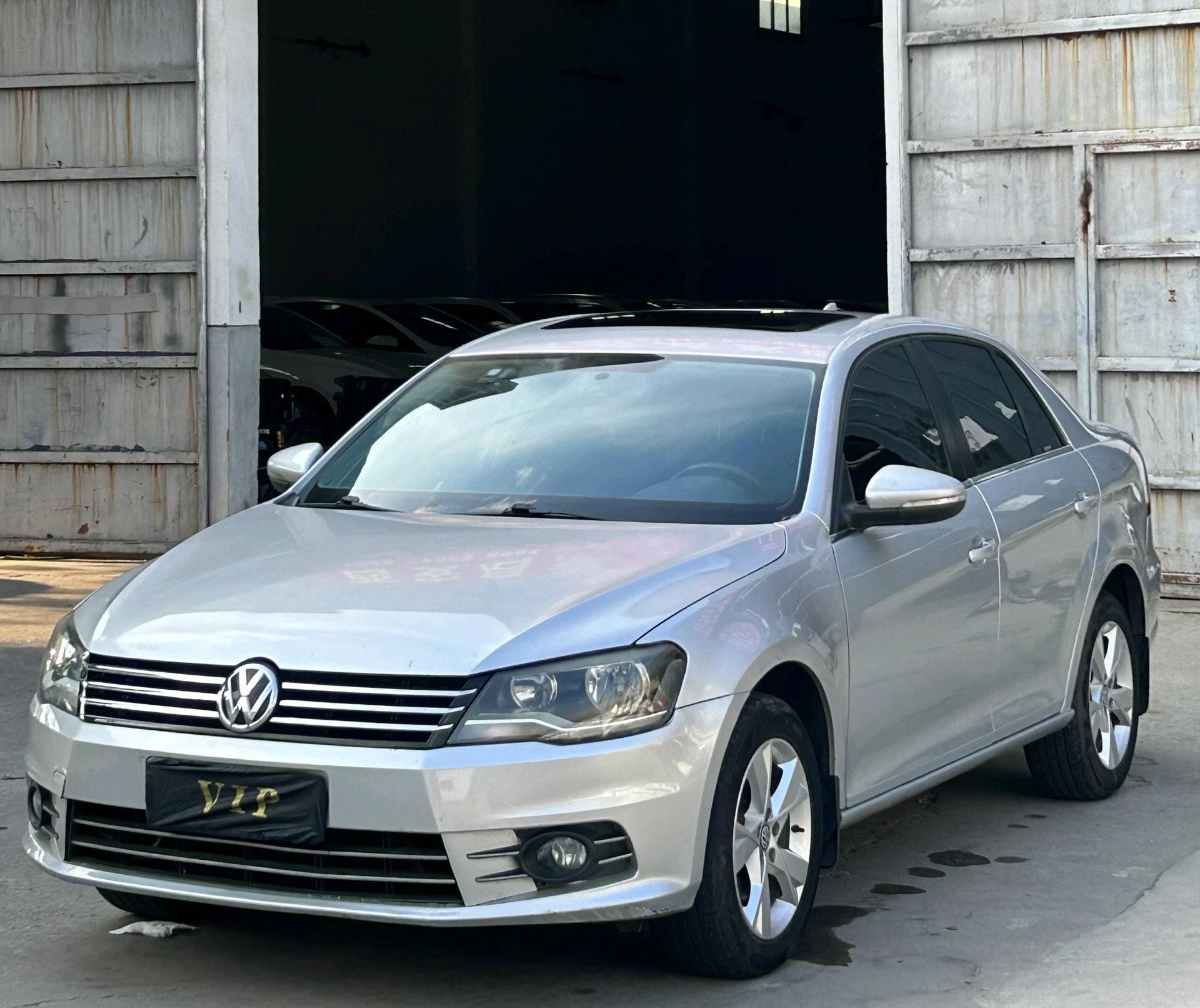 Volkswagen Bora 2016 car image 