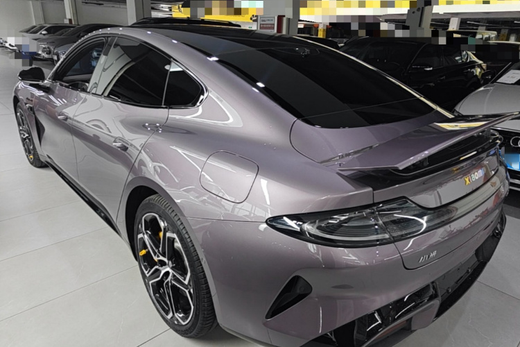 MI SU7 2025 car image #7