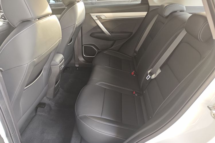 GEELY Coolray 2026 immagine di auto #13