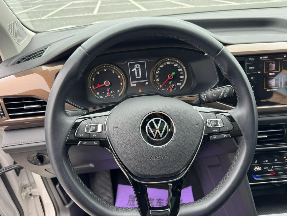 Volkswagen Tharu 2022 car image #10
