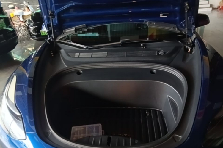Tesla Model 3 2023 car image #20