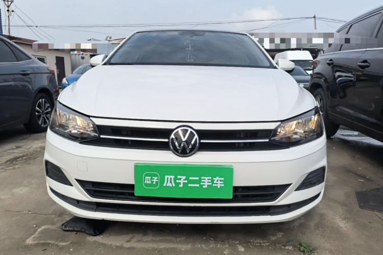 Volkswagen Polo 2022 car image #3