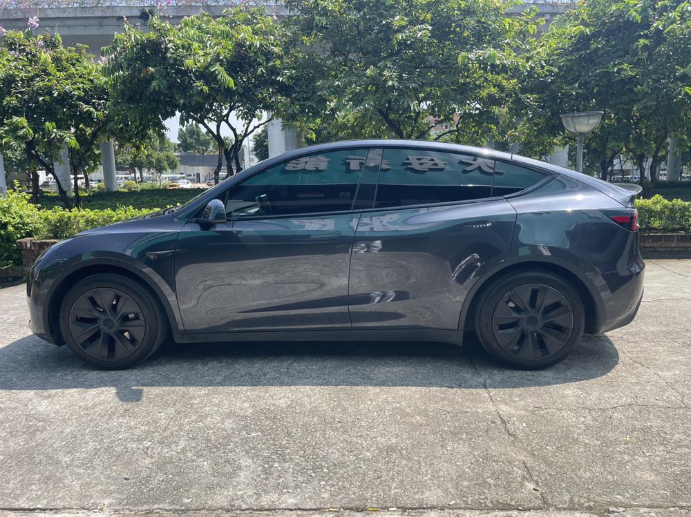 Tesla Model Y 2024 car image #4