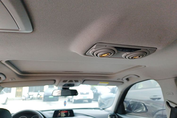 BMW 3 Series 2017 imagen de coche #18