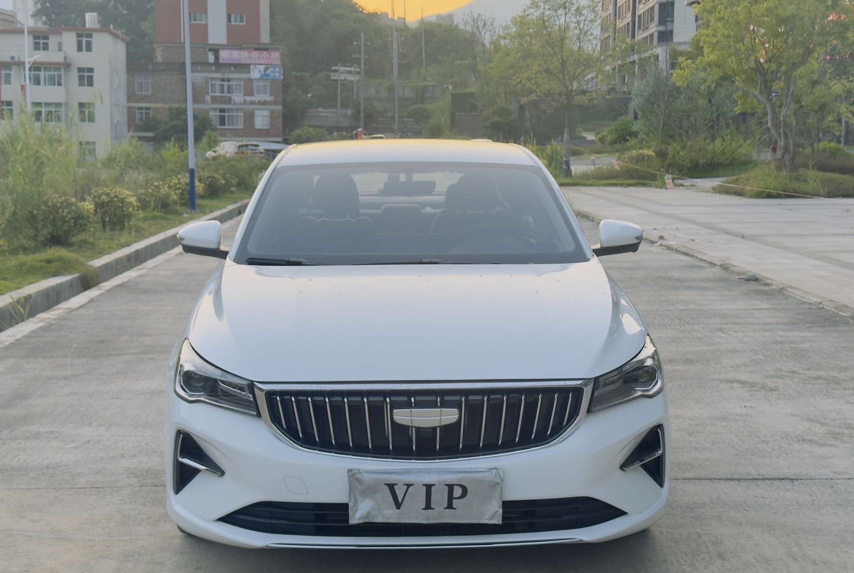 GEELY Emgrand 2025 صورة سيارة #4