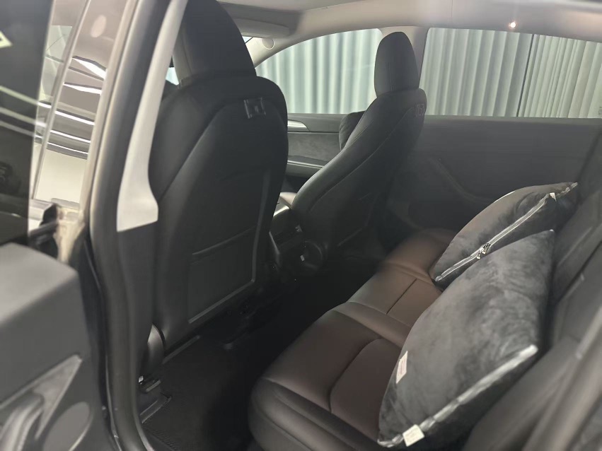 Tesla Model Y 2024 car image #5