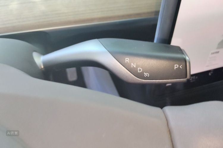 Tesla Model Y 2023 #16 Tesla Model Y 2023 car image #16