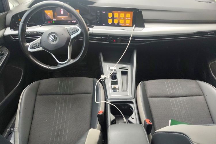 Volkswagen Golf 2021 car image #11