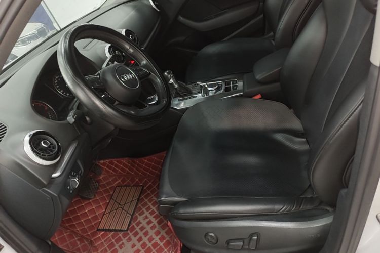 Audi A3 2018 car image #15