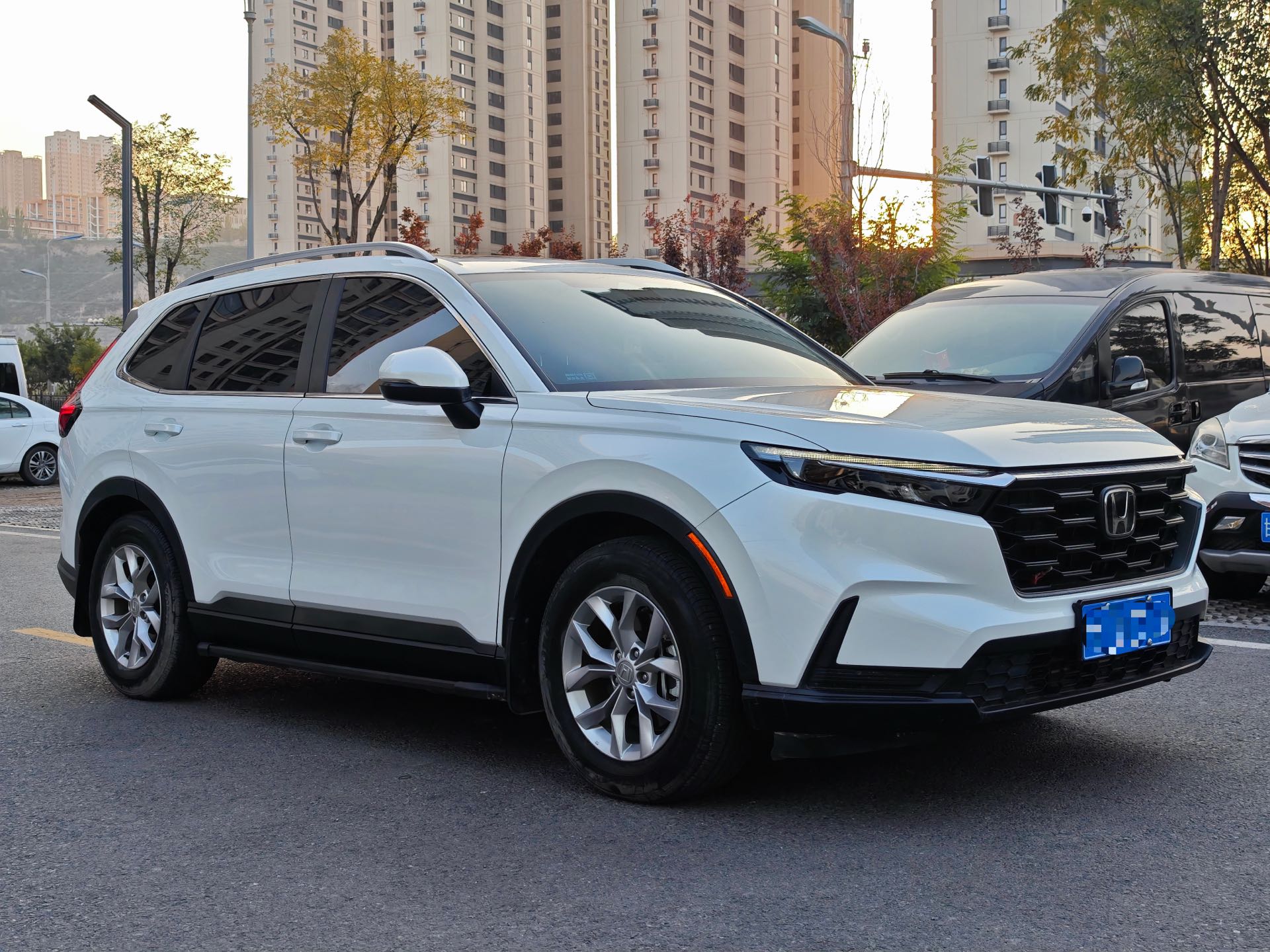 Honda CR-V 2025 صورة سيارة #2