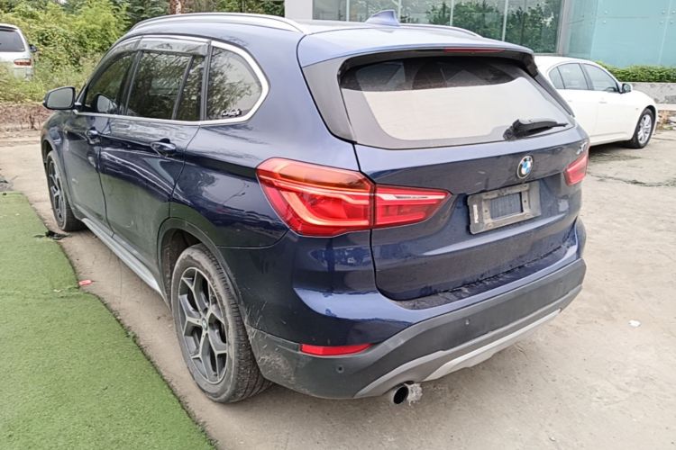 BMW X1 2017 #7 BMW X1 2017 صورة سيارة #7