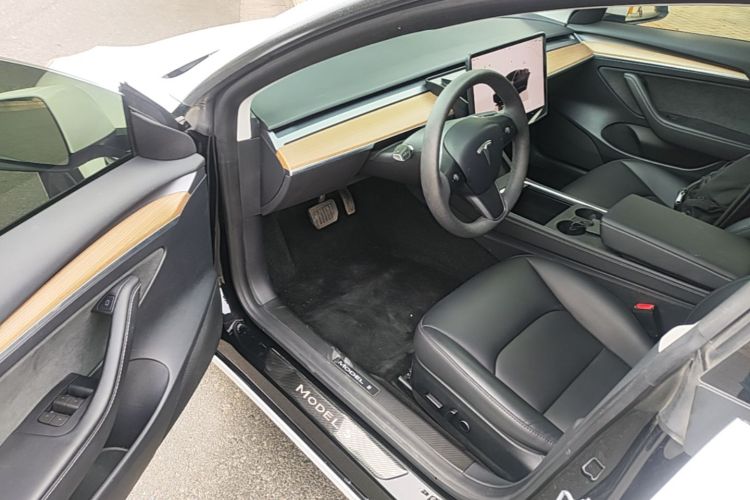 Tesla Model 3 2023 #16 Tesla Model 3 2023 car image #16