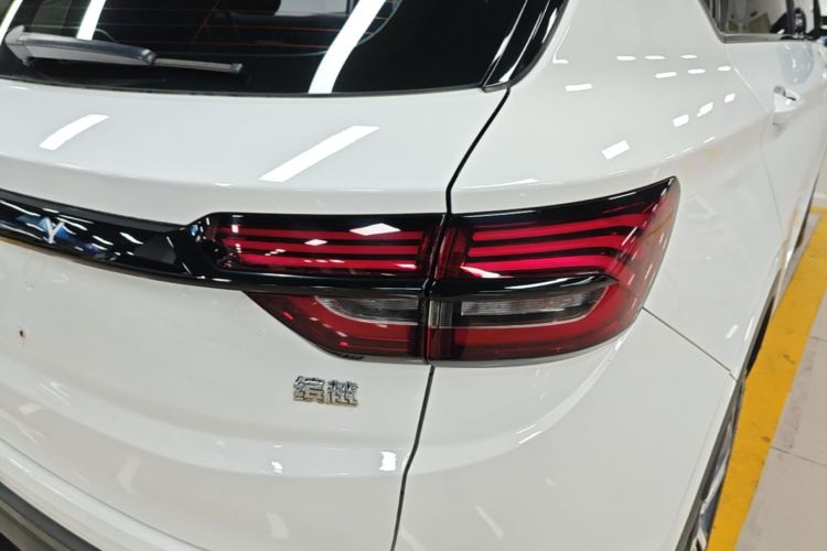 GEELY Coolray 2022 изображение автомобиля #8