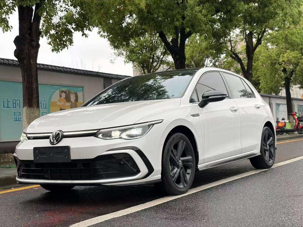 Volkswagen Golf 2023 car image 