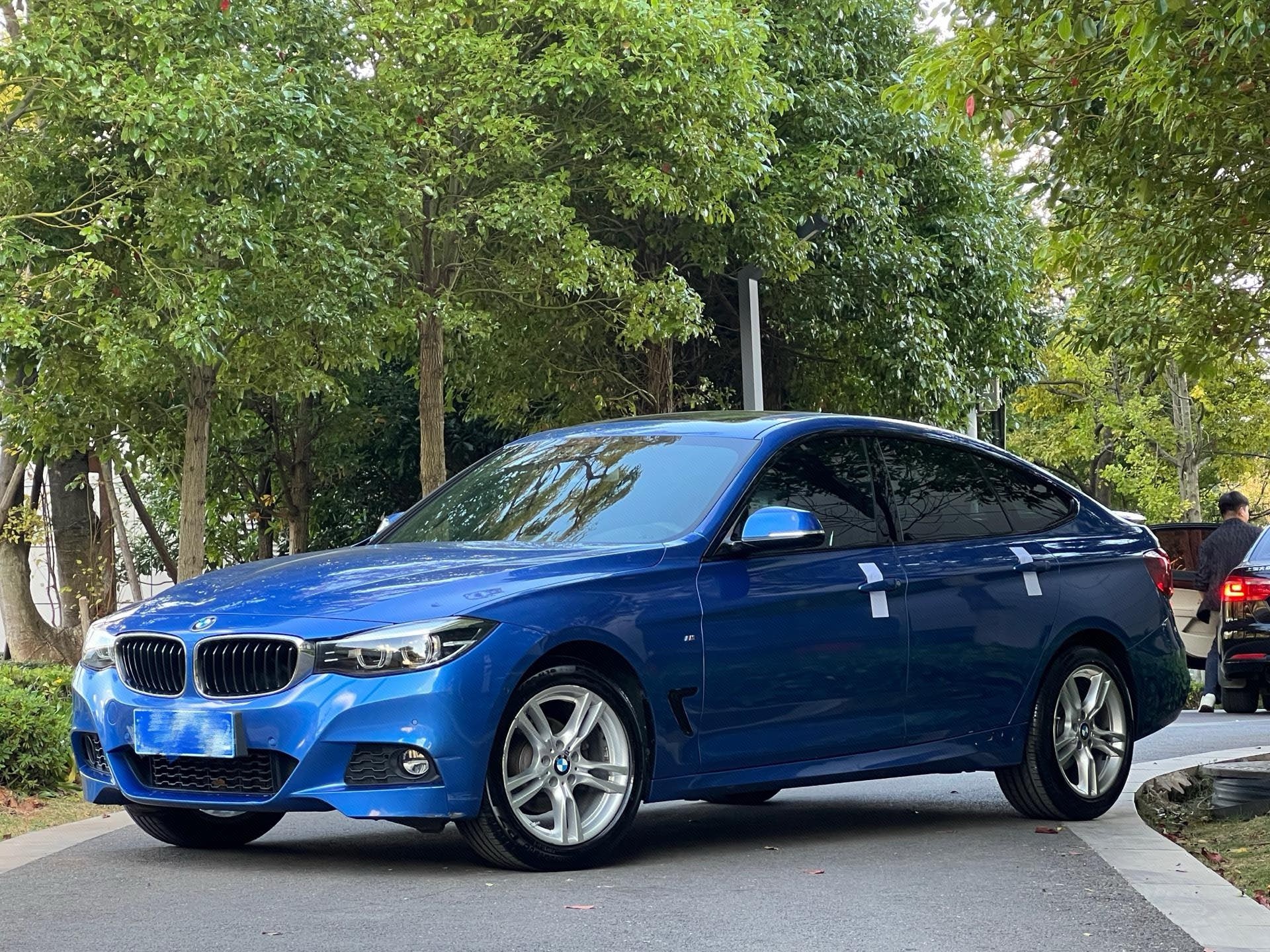 BMW 3 Series GT 2020 car image 