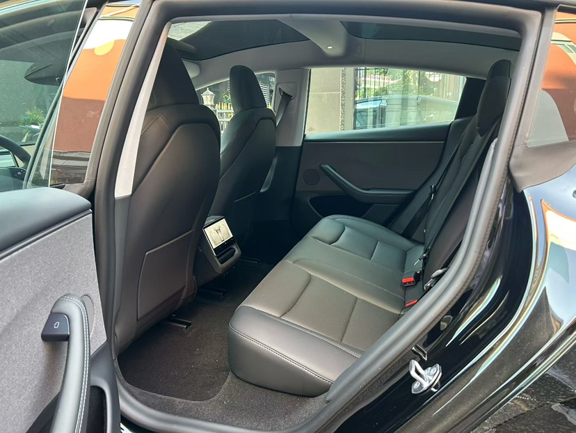 Tesla Model 3 2026 car image #5
