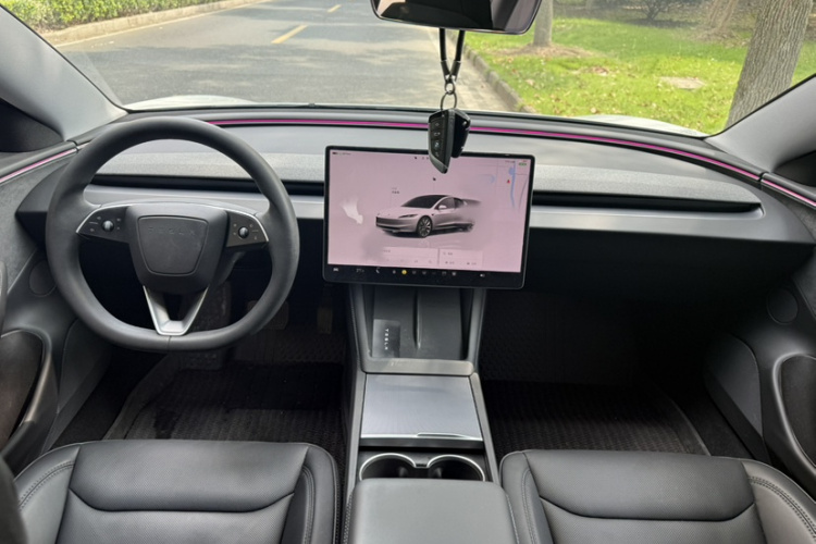 Tesla Model 3 2025 #11 Tesla Model 3 2025 car image #11