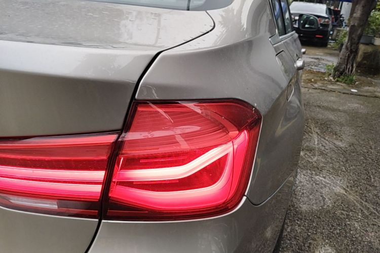BMW 3 Series 2019 #8 BMW 3 Series 2019 car image #8