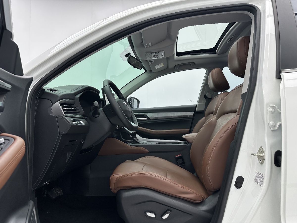 GEELY Vision X6 2023 car image #5