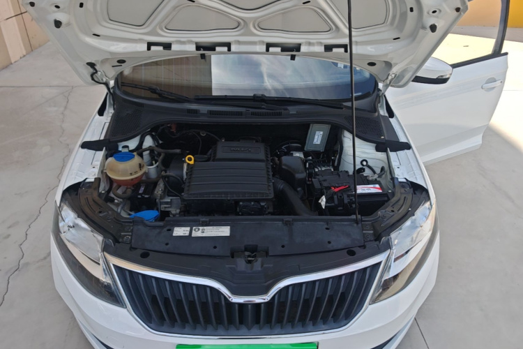 Skoda Rapid 2018 #20 Skoda Rapid 2018 car image #20