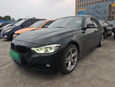BMW 3 Series 2018 صورة سيارة 