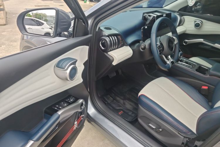 BYD Yuan Plus 2022 صورة سيارة #16