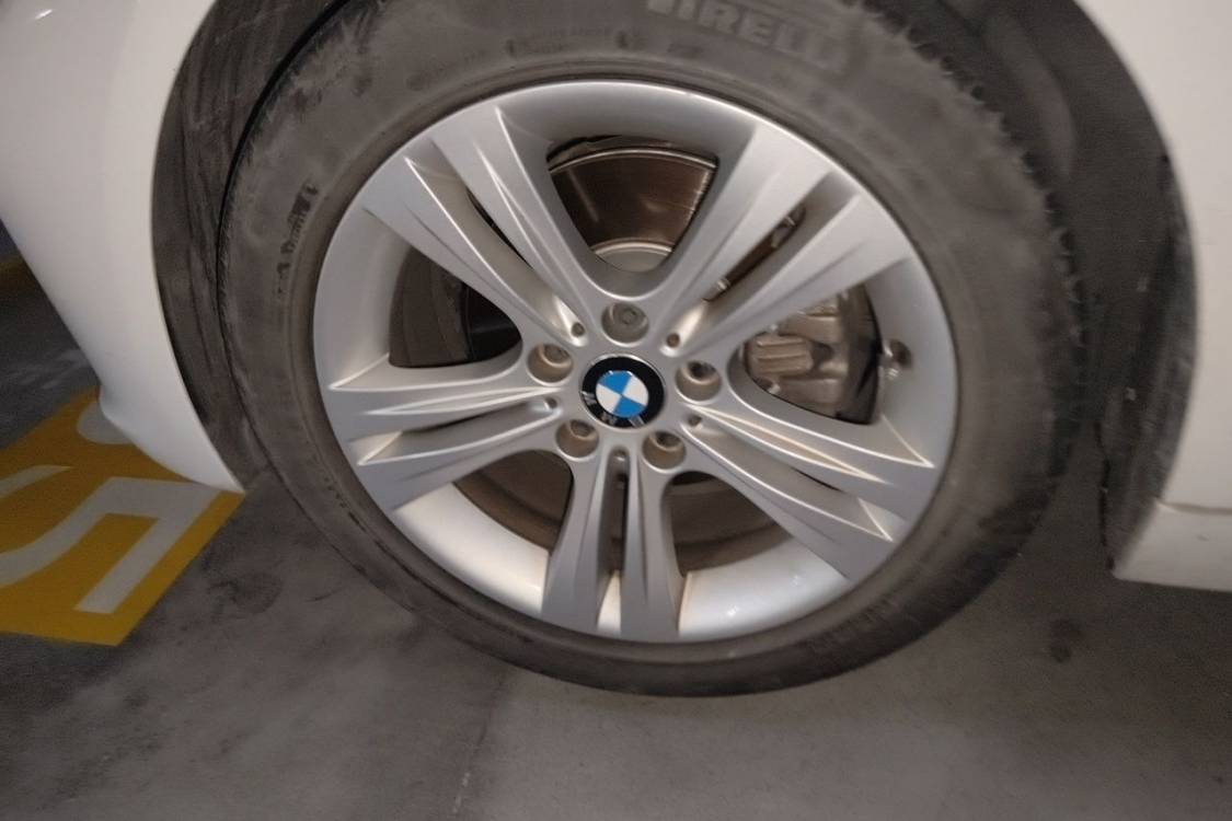 BMW 3 Series 2015 car image #9