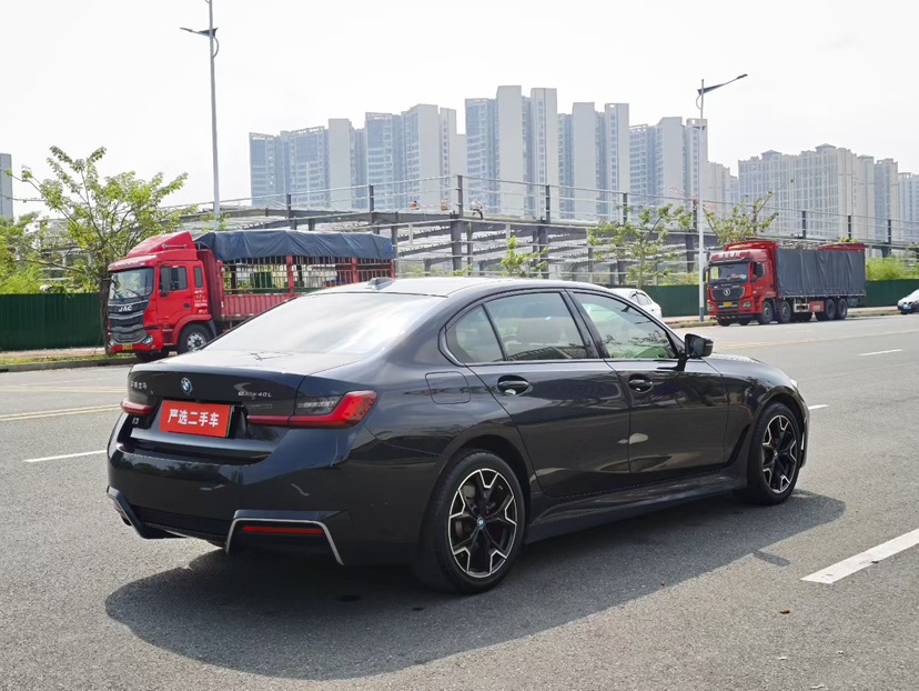 BMW i3 2024 car image #3
