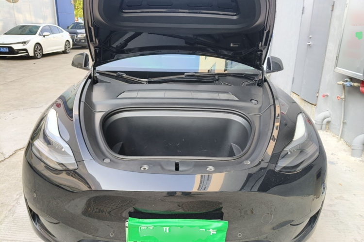 Tesla Model Y 2023 immagine di auto #22