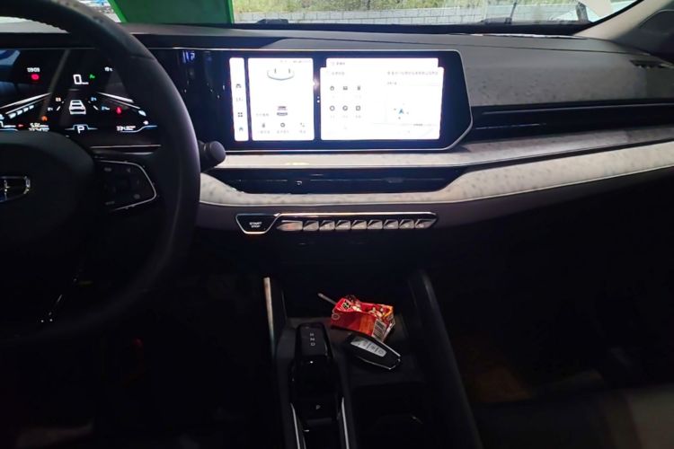 GEELY Binray 2023 car image #13