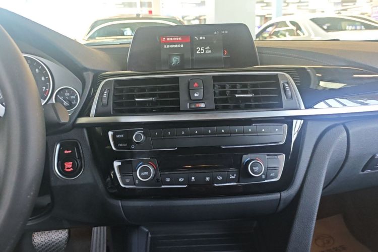 BMW 3 Series 2018 #13 BMW 3 Series 2018 car image #13