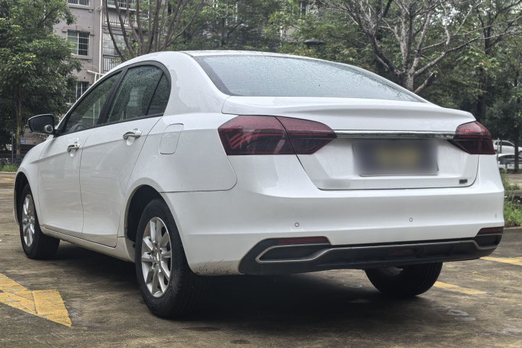 GEELY Emgrand 2020 car image #7