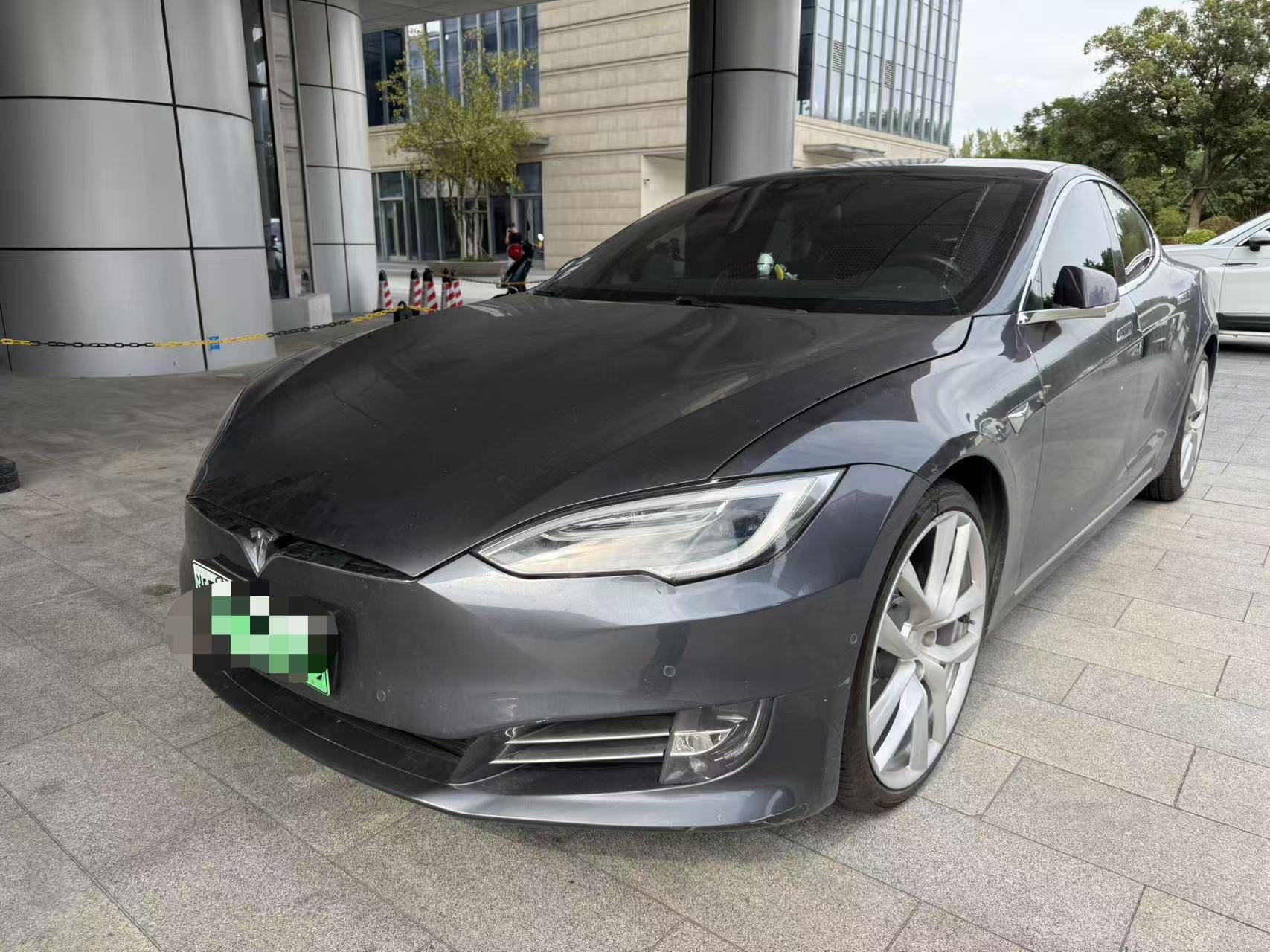 Tesla Model S 2019 car image 