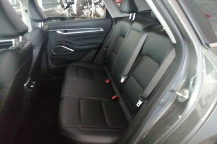 GEELY Emgrand 2022 #17 GEELY Emgrand 2022 car image #17